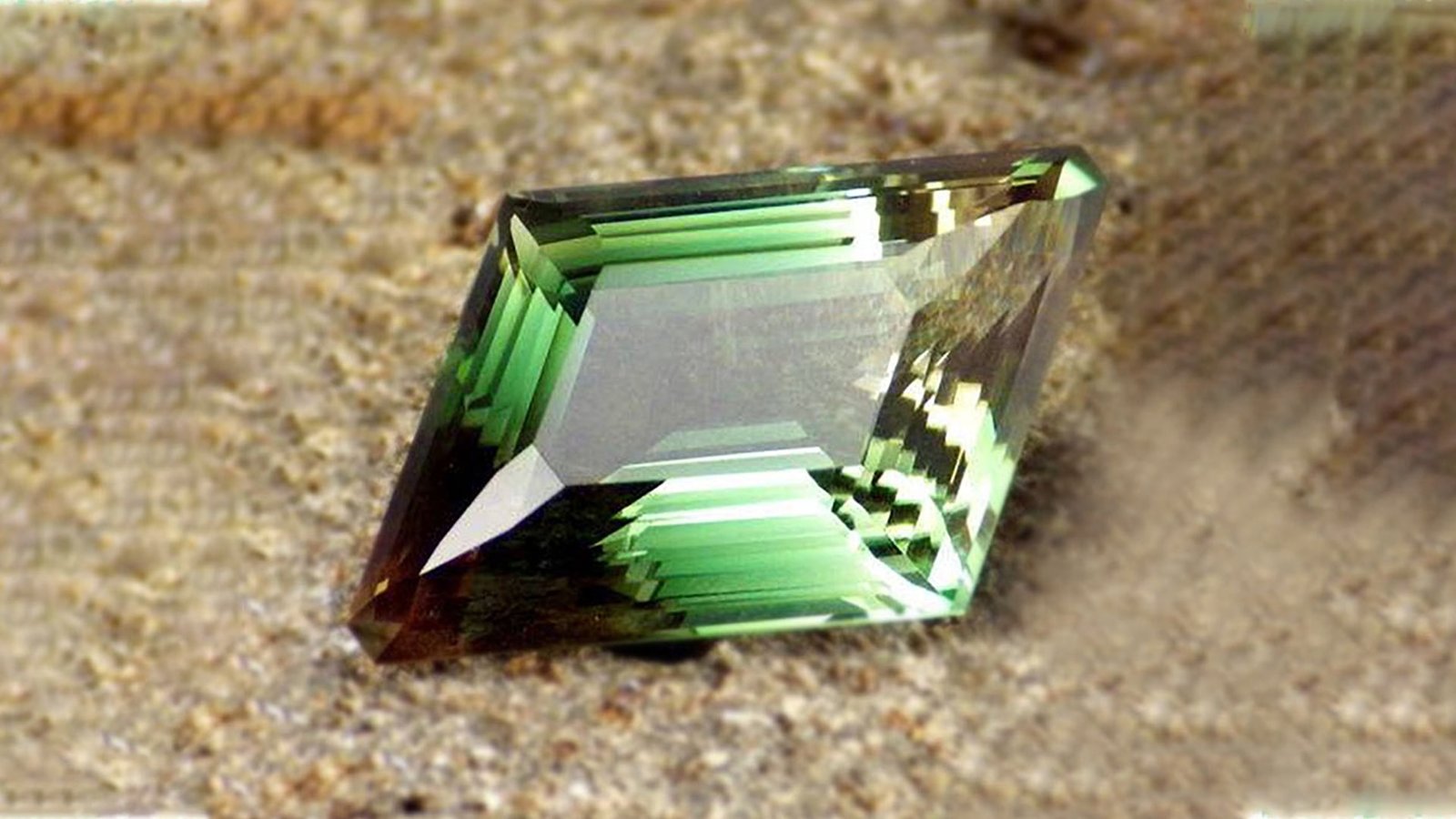 Green Sunstone